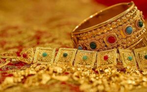 سونے کی قیمت میں 2300 روپے اضافہ