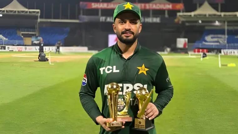 کرکٹر محمد نواز 2025 میں پاکستان ٹی20 ٹیم کے بہترین پرفارمر قرار
