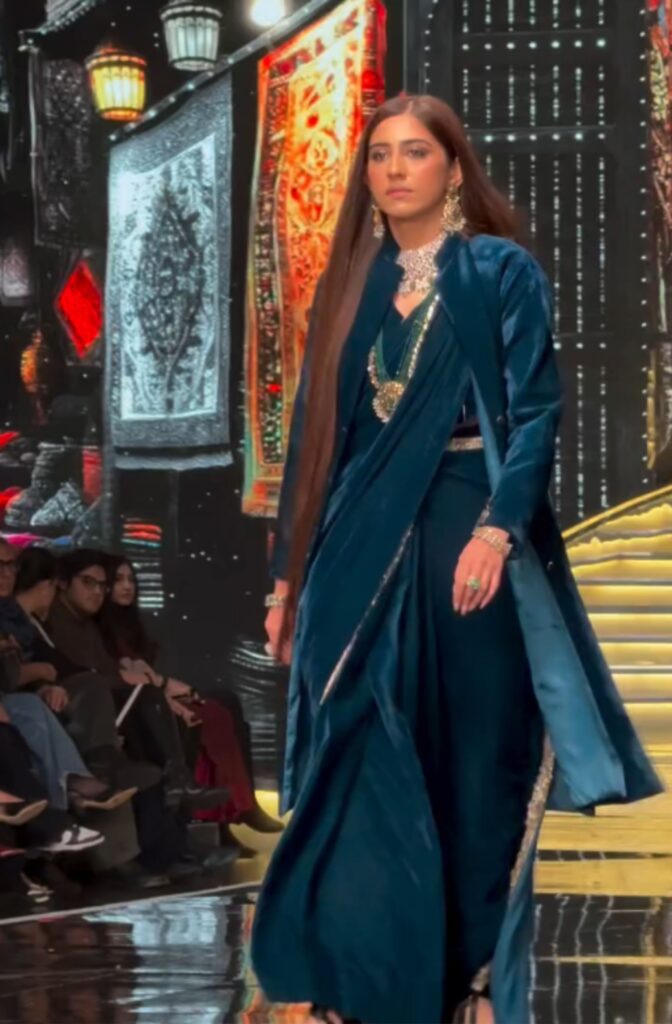 فیشن شو میں نعیمہ بٹ کی ریمپ واک پر سوشل میڈیا پر ہنگامہ untitled 1