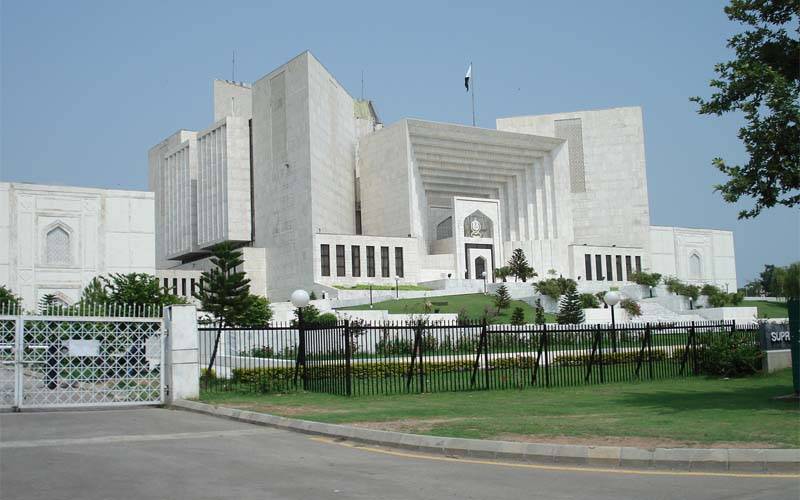 سپریم کورٹ نے قومی اسمبلی کے حلقہ این اے 251 کے 22 پولنگ اسٹیشنز پر دوبارہ پولنگ کا فیصلہ معطل کر دیا