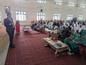 نادرا ریجنل ہیڈ آفس ملتان کی جانب سے طالبات اور اساتذہ کو ڈیجیٹل شناختی سہولیات سے آگاہ کیا گیا