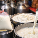 کیا آپ کو واقعی خالص دودھ مل رہا ہے؟