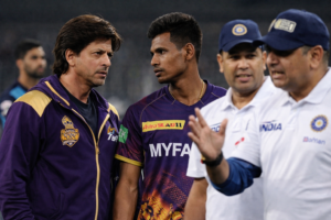 بھارتی کرکٹ بورڈ کی ایک اور متنازع کارروائی، شاہ رخ خان کی ٹیم کو بنگلادیشی کھلاڑی ریلیز کرنے کا حکم